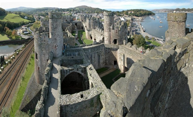 2011-09-27-0089à97pano-conwy.jpg