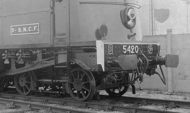 2D2-5420-17-cr1.jpg