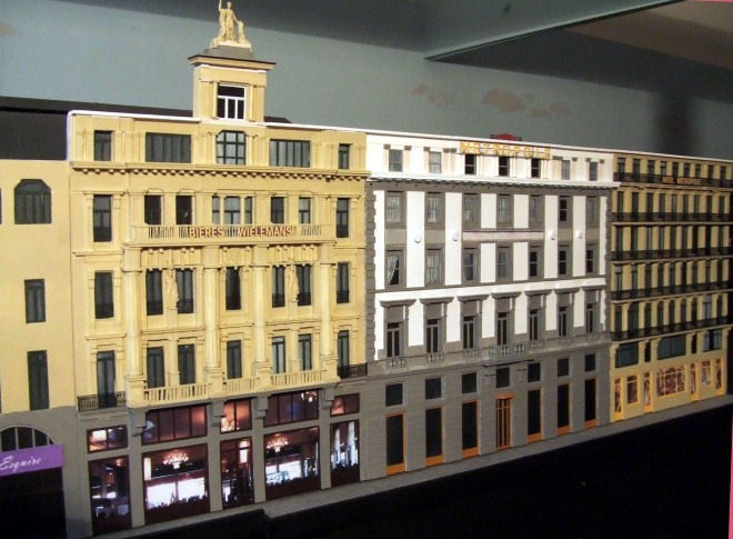 Metropole 120407d.JPG