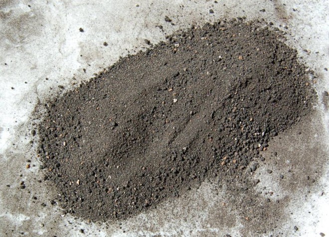 Terre calcinée du potager.JPG