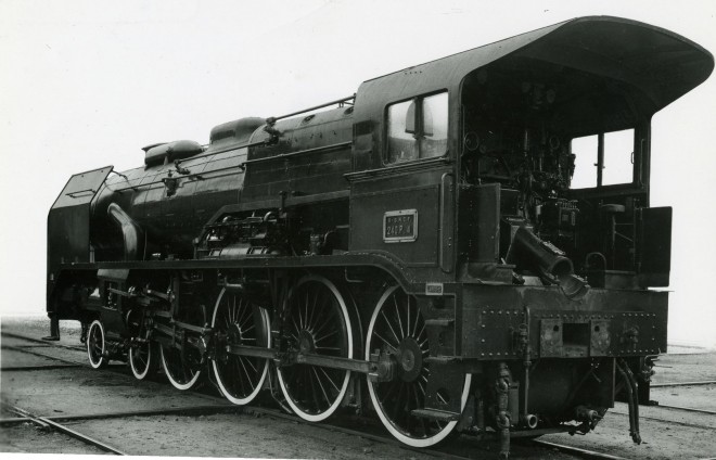240 P 4-4.jpg