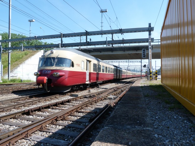 teerom 018.JPG