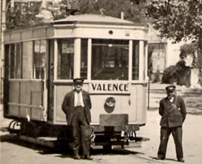 x50d VSP avant 1940 VSP  St Péray terminus  motrice 1 ou 2.jpg