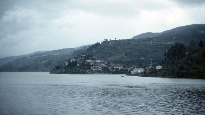 77-03-302portug-livracao-regua.jpg