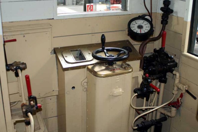 E 71 19 - Cabine.jpg