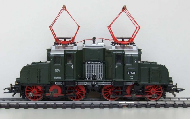E 71 29 ROCO 43816.jpg