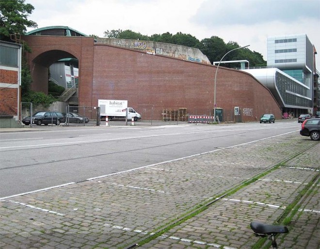 Altona_Kai_2012.jpg