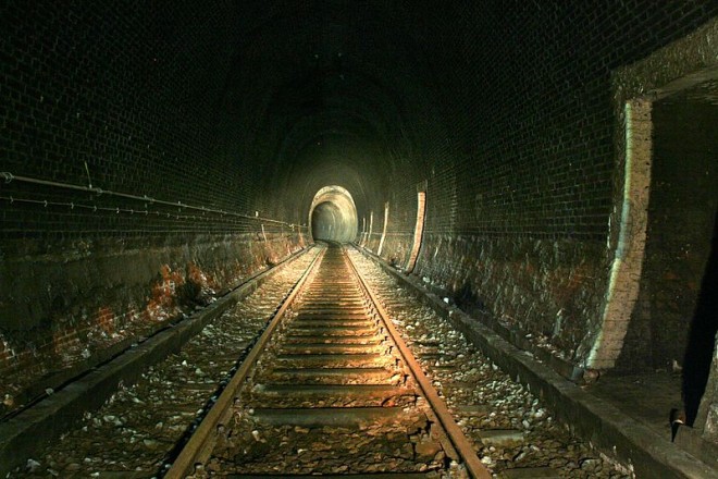 Altona Tunnel intérieur.jpg