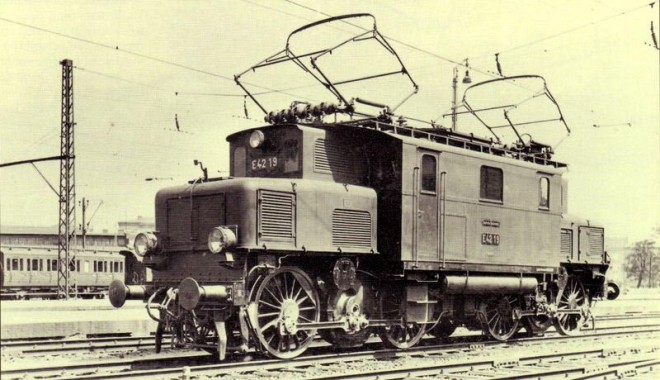 E 42 19 Dittersbach mai 1933.jpg