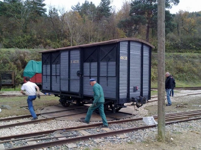 f Boucieu 2012-11 SGVA plaque Wagon x D Delore_32.jpg