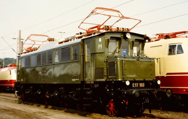 E 17 103 Bochum-Dalhausen 13-10-1985.jpg