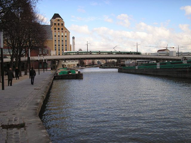 TRAM T3 b 017.JPG