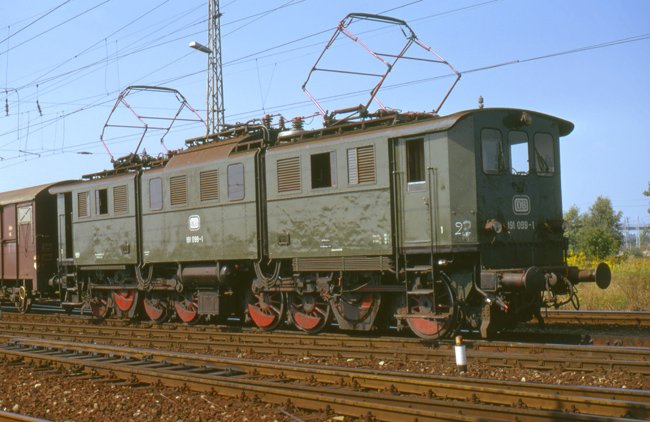 191 099 en triage à Munich-Laim 12 sept 1974.jpg