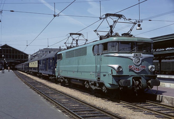 SNCF 9262 - paris gare delyon - 9.5.1967 TEE mistral.jpg