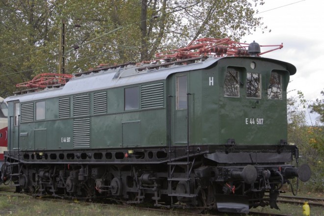 E 44 507 Bw Weimar 08102011.jpg
