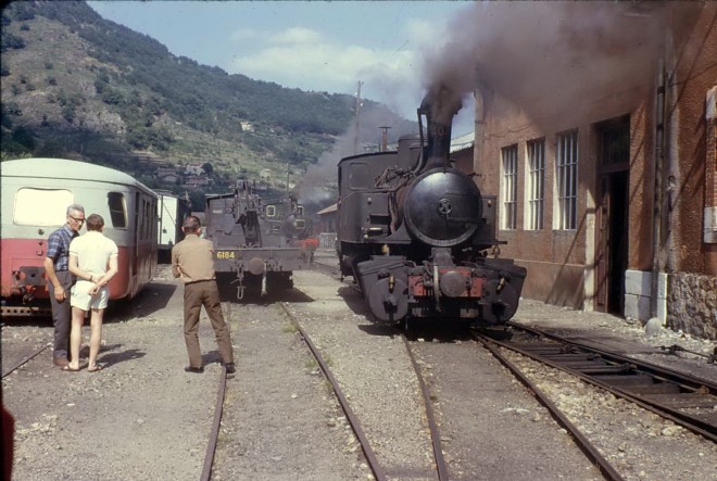 CFD Gare Le Cheylard Mallet 030 030T 404  1967 P Malfay 2 x.jpg