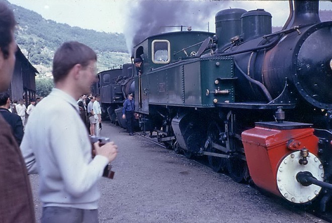 CFD Gare Le Cheylard Mallet 030 030T 403 - 404 départ pour Duniéres 1967 P Malfay 1.jpg