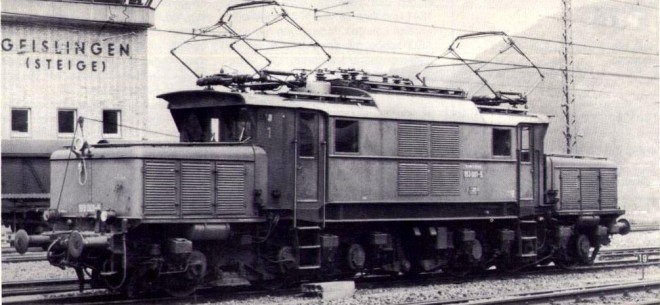 193 001-5 DB Geislingen.jpg