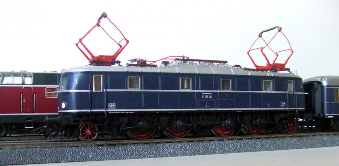 E18 06 a.JPG