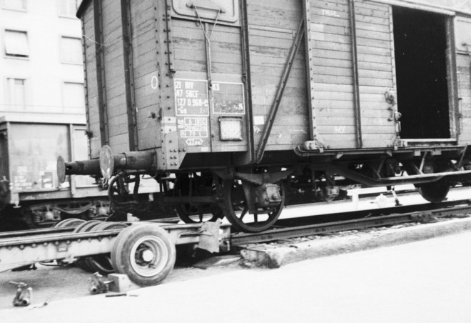 07 - Transbordement G3 sur remorque.jpg