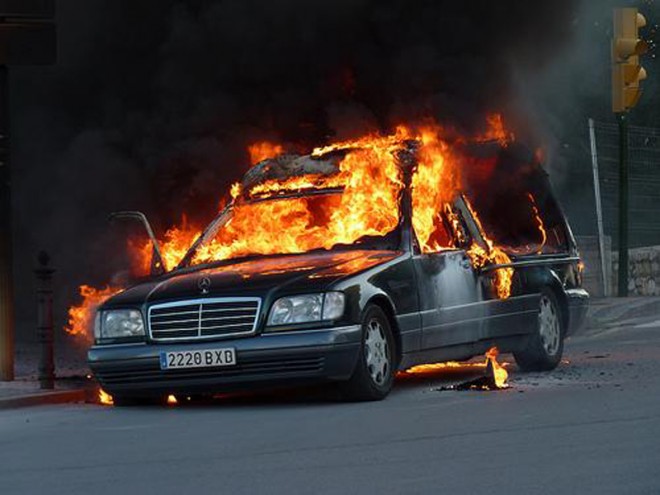 511621mbw140crash0002.jpg