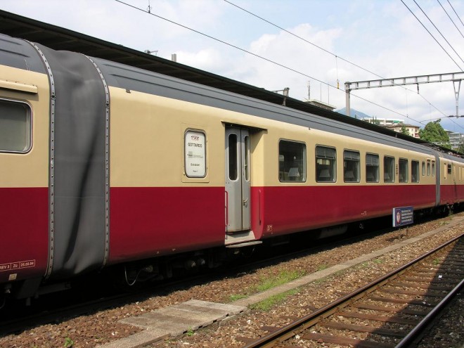 SBB_RAe1053_2__01-08-2006_Lugano-02.jpg