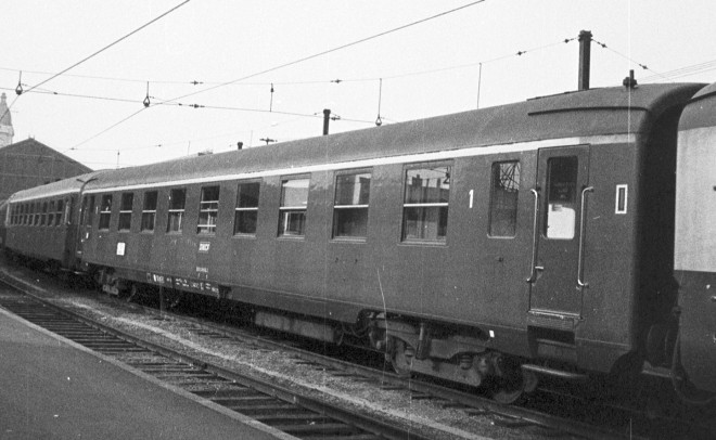 33 - A9 DEV U58 verte à Paris Lyon.jpg