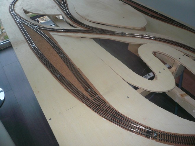 11. Pose des voies - gare.JPG