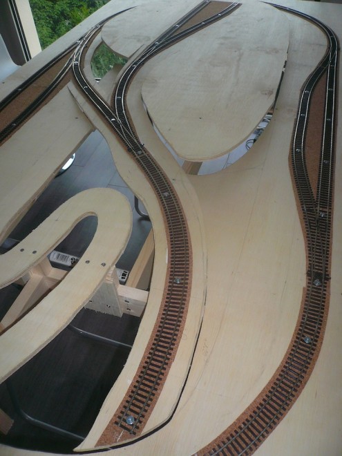 12. Pose des voies - voies cachées.JPG