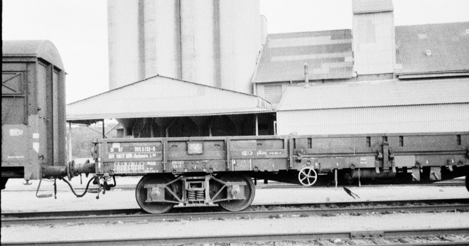 06 - Plat à bogies ex TP modernisé (3).jpg