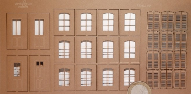 87HUI22 (800x393).jpg