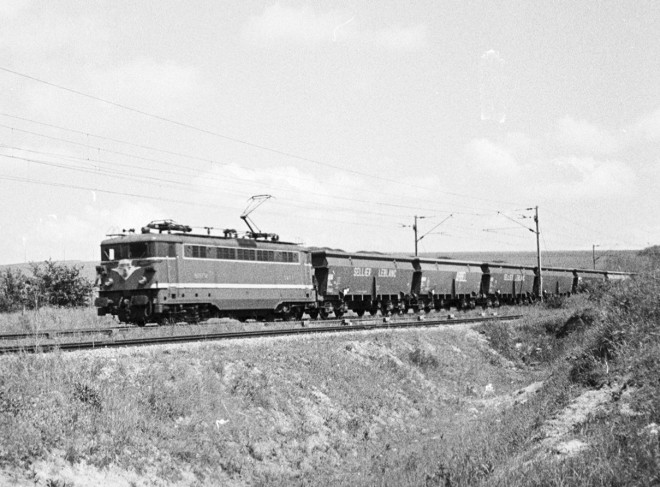 34 - BB 16500 et Fret vers Meaux.jpg