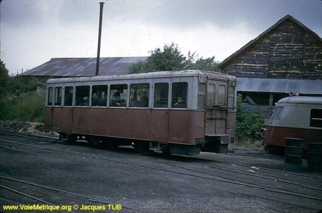De Dion TC à Neuvic départ.jpeg