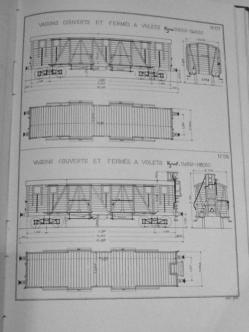 Wagons_couverts_PLM.jpg