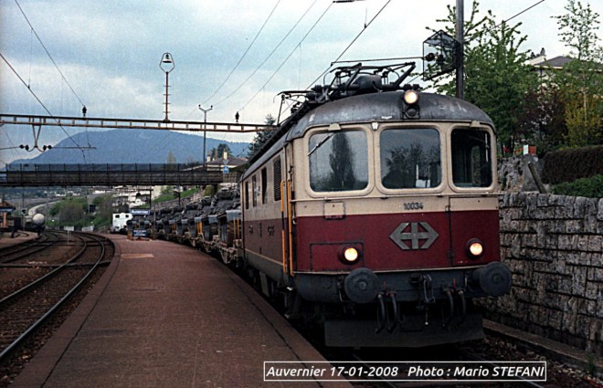 CFF Re 4-4 I 10034 Auvernier militaire 01_v1.jpg