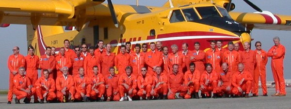 CANADAIR_415_EQUIPAGES_2005_600.jpg