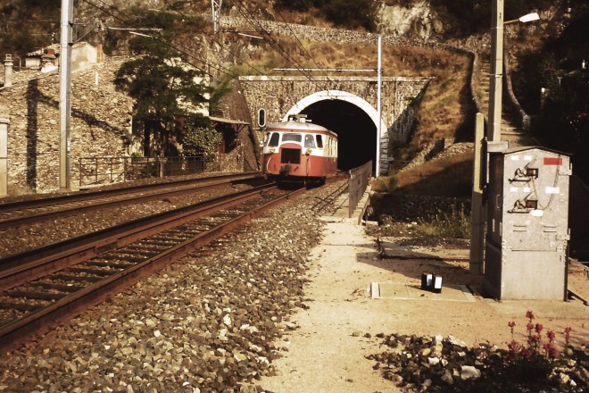 Sur le tronc commun sotie du tunnel Tournon.jpg