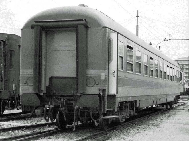 UIC-X.jpg