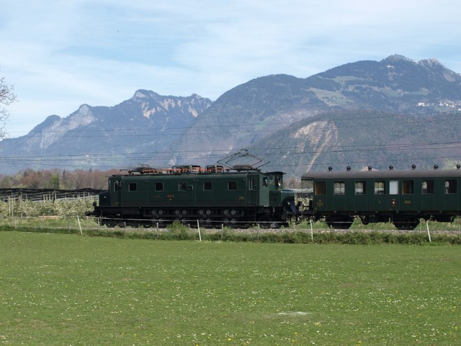 11.04.2014 Train 32048 SM - OL Ae 4-7 10976 C3 K3 K4 L6 J3 Bex. A.JPG