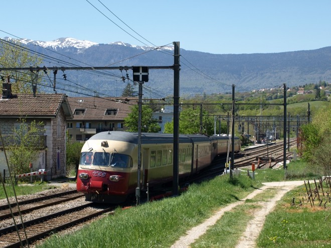 15.04.2014 Train 97163 LP-GE, essai 1500V RAe, La Plaine..JPG