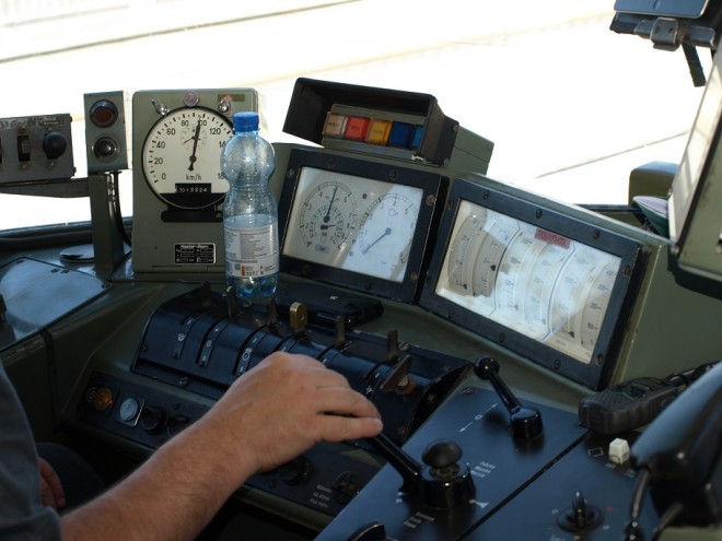 15.04.2014 Train 97171 LP-GE, essai 1500V, Cabine RAe..JPG