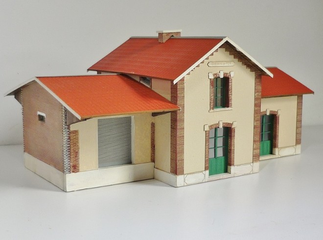 87SOM10 bv lancheres 2 (800x595).jpg