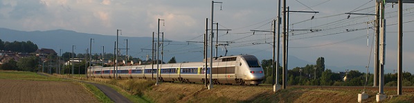 TGV POS Paris-Genève, Satigny 30.08.2013.jpg