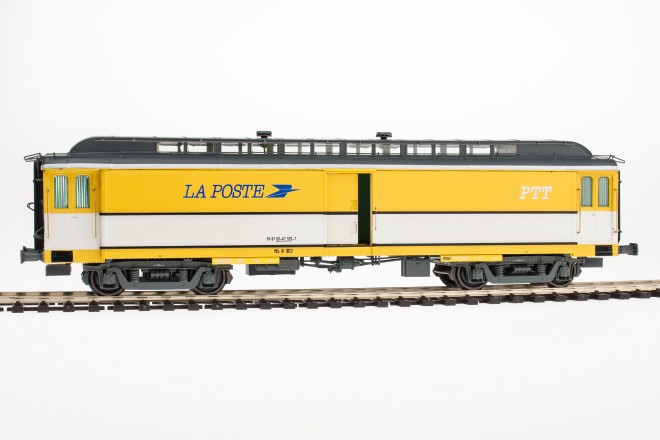 postale 16m jaune porte centrale  X2674 (2).jpg