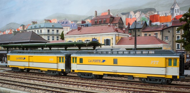 postal 16m jaune (2).jpg