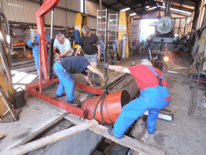 s15 Extraction de vieux bidons.jpg