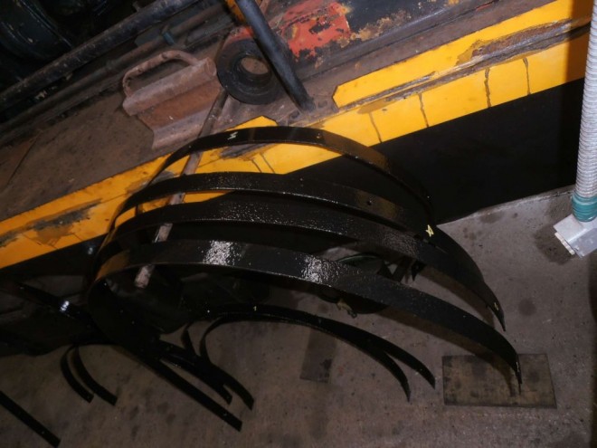 s03 Crinolines restaurées.jpg
