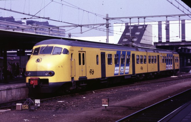 A13 - Automotrice NS (85 04 28).jpg