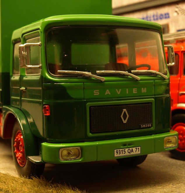 SAVIEM SM200 004.JPG