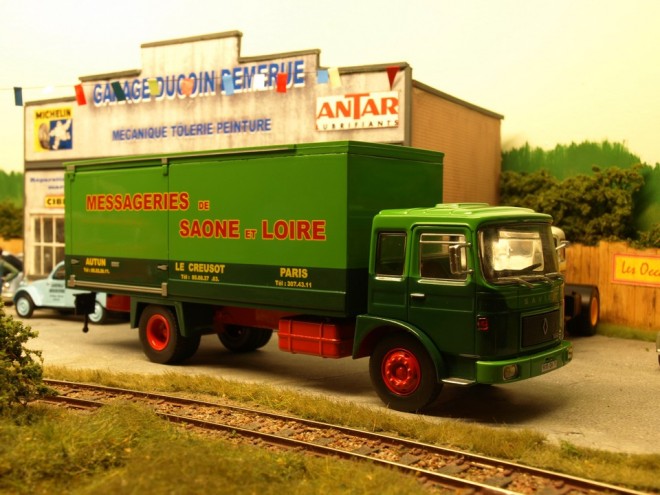 SAVIEM SM200 001.JPG